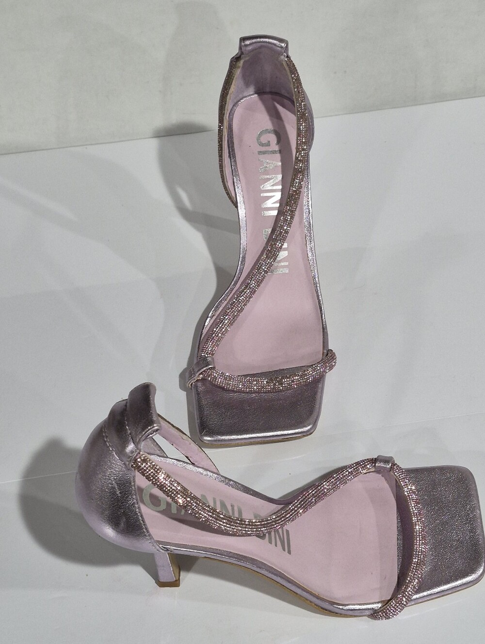 Gianni Bini Evallinaah  Feme Lavendr Metallic Women's Purple  Strappy Heels 9.5